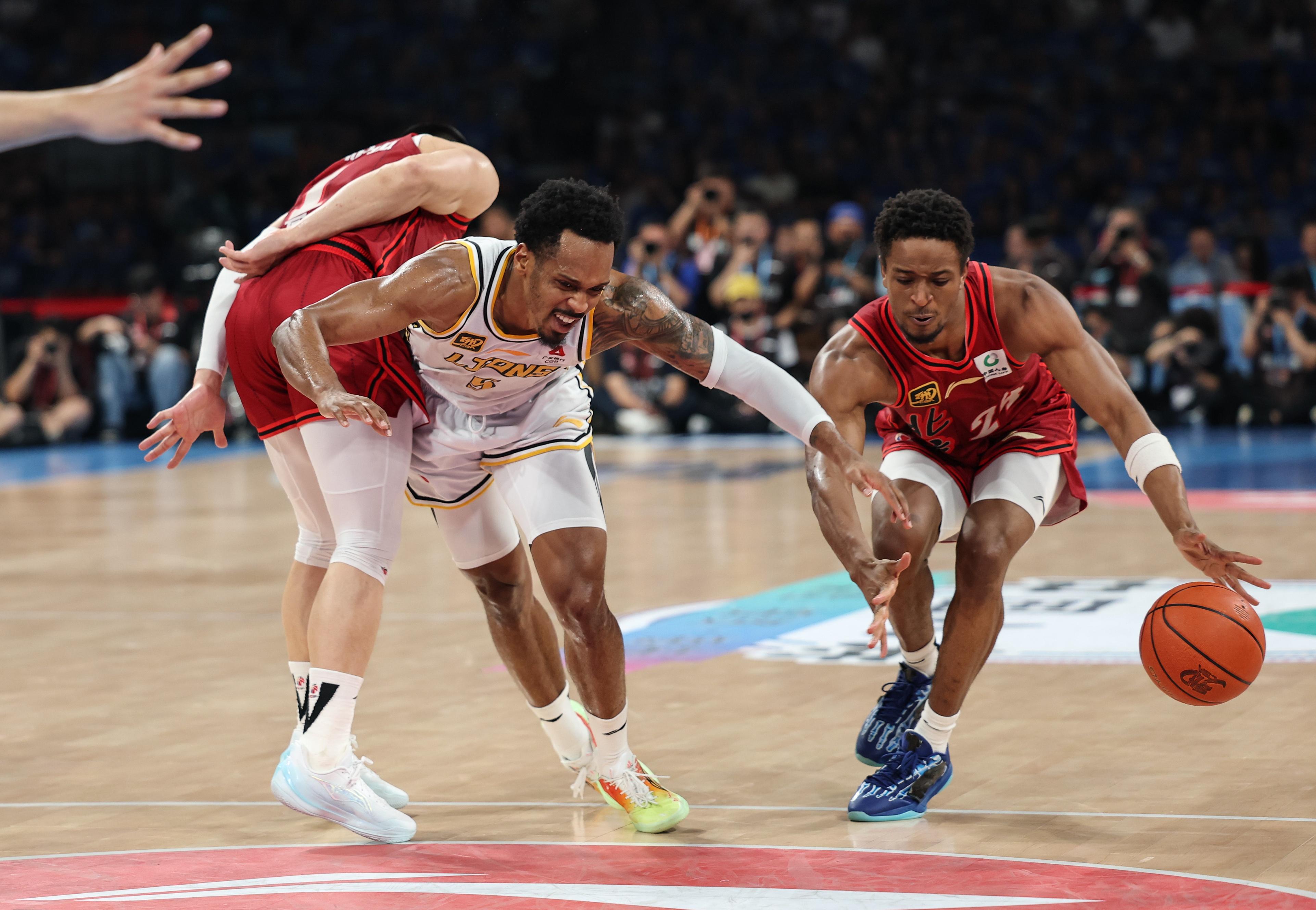 包含NBA总决赛赛程吃紧，费城76人集结日篮板制胜，震撼外界，球队文化再被提及的词条-九游娱乐APP